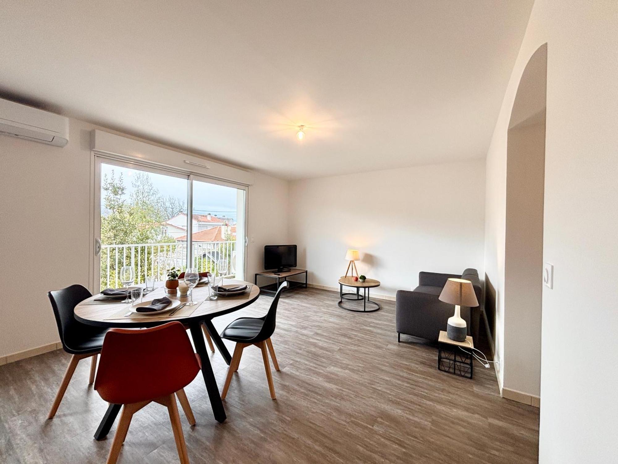 Appartement Le Rayonnant, Lumineux, Centre-ville Royan